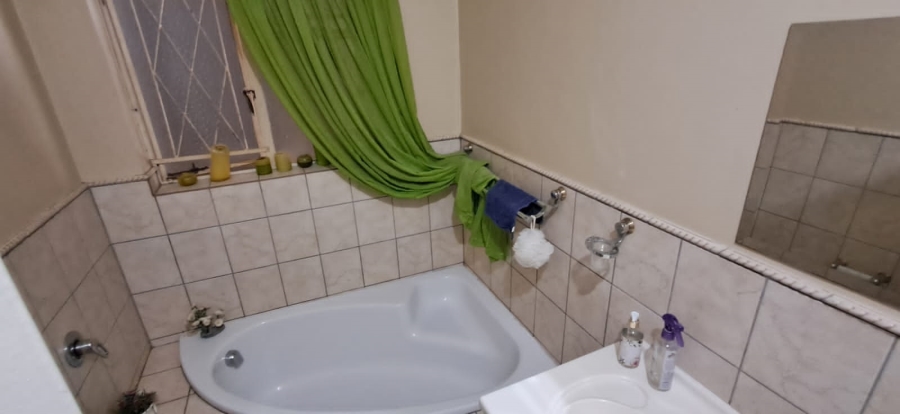 4 Bedroom Property for Sale in Retief Eastern Cape